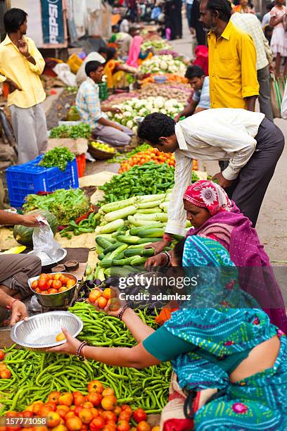 gemüse einkaufen in jaipur, rajasthan, indien - indian market stock-fotos und bilder