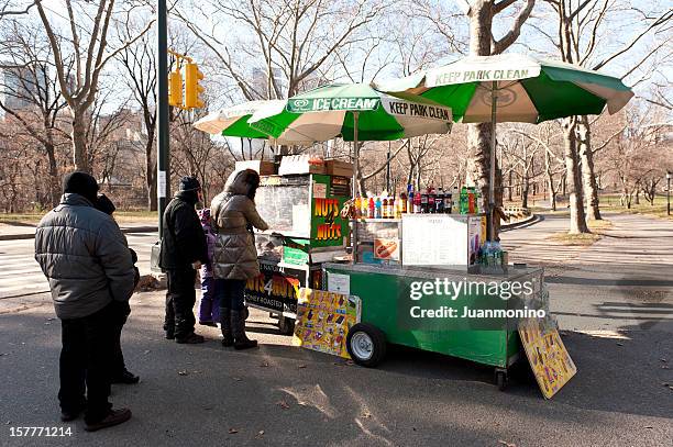ventas de comida rápida - puesto de comida rápida fotografías e imágenes de stock