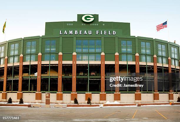 lambeau field, home of the green bay packers - green bay wisconsin - fotografias e filmes do acervo