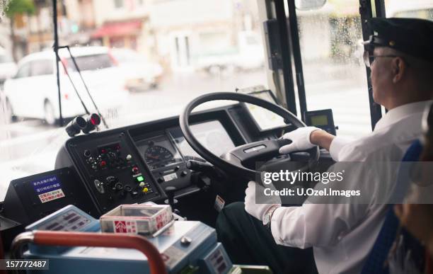 京都バスドライバ - バス運転手 ストックフォトと画像