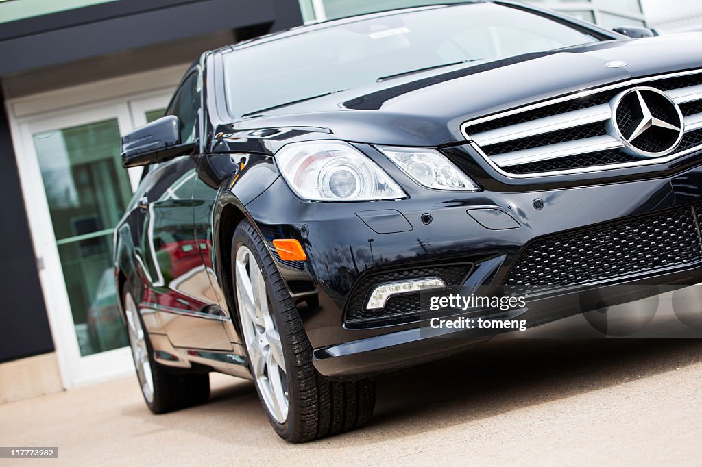 Novo Mercedes Benz E-Class veículo