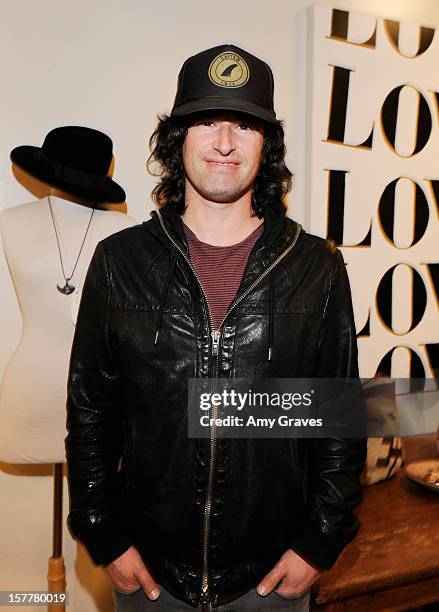 Pete Yorn attends Beth Yorn's Jewelry Show at Roseark on December 5, 2012 in West Hollywood, California.