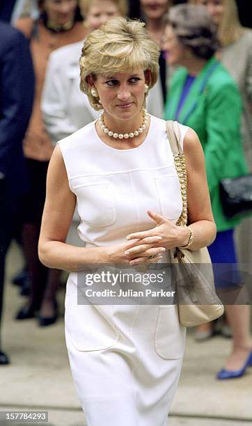 The Princess Of Wales Visits Chicago.Visit To The Northwestern Memorial Hospital.