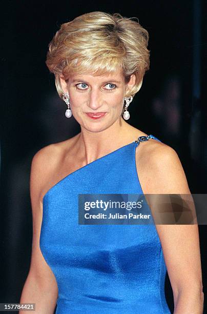 Diana, Princess Of Wales Attends The Victor Chang Research Institute Dinner Dance During Her Visit To Sydney, Australia.