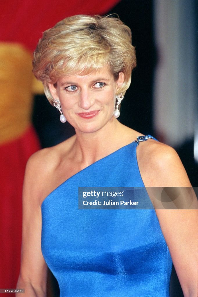 Diana, Princess Of Wales Attends The Victor Chang Research Institute ...