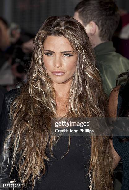 Katie Price Arrives At The European Premiere Of 'The Hunger Games' At The O2 Arena On March 14, 2012 In London.