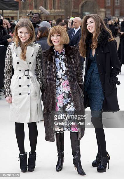 Anna Wintour And Nieces Arrive At The Burberry Autumn Winter 2012 Womenswear Show During London Fashion Week At Kensington Gardens.