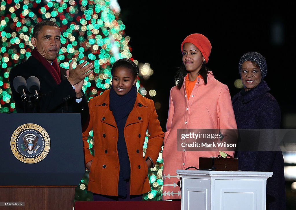 President Obama And Family Attend Nat'l Christmas Tree Lighting