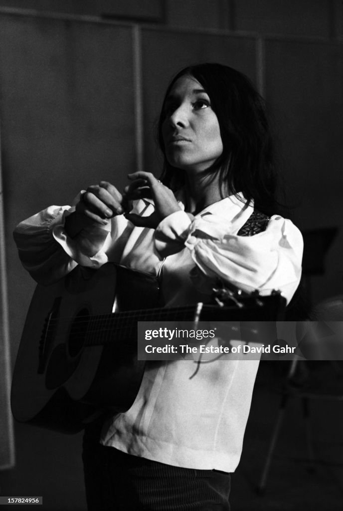 Buffy Sainte-Marie At Vanguard Records 