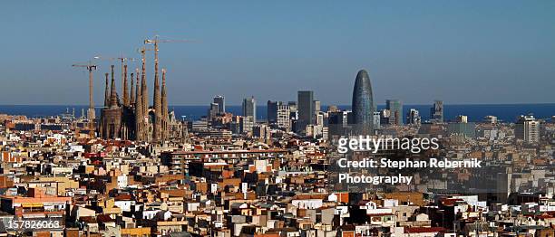 skyline of barcelona - stephan rebernik stock-fotos und bilder