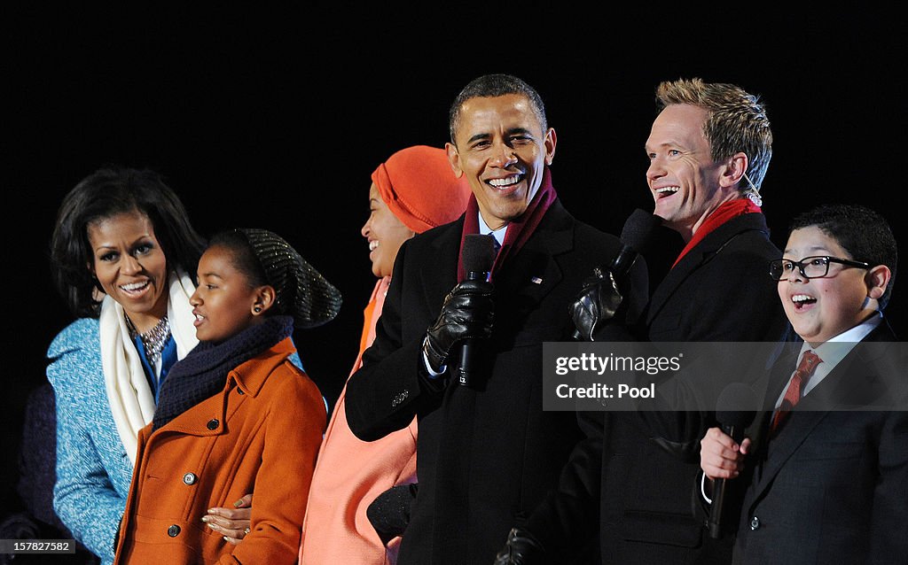 President Obama And Family Attend Nat'l Christmas Tree Lighting