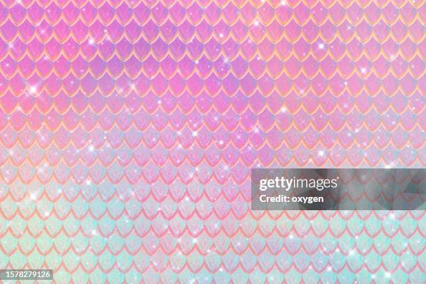 mermaids abstract holographic foil pink pearl textured background - fish scale pattern fotografías e imágenes de stock