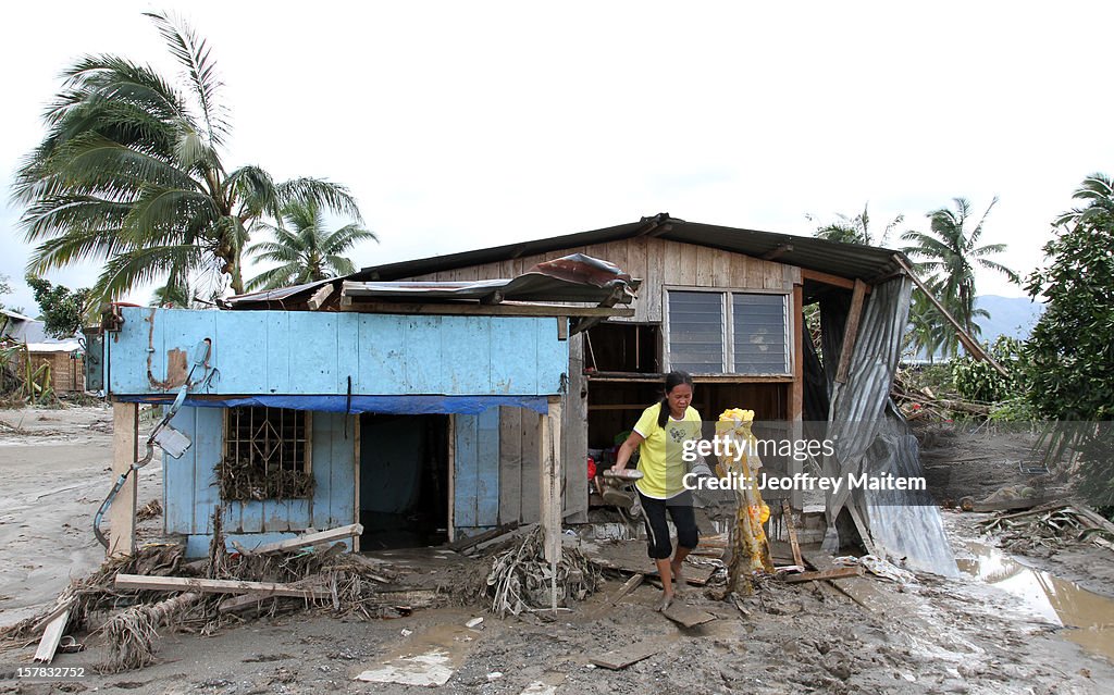 Death Toll Climbs As Typhoon Bopha Pounds Southern Philippines