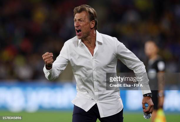 Herve Renard, Head Coach of France, gives the team instructions during the FIFA Women's World Cup Australia & New Zealand 2023 Group F match between...