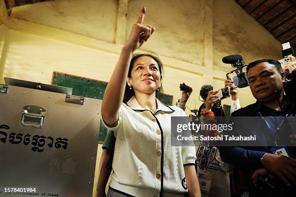 Ing Chanmony Pich Chanmony, wife of Hun Manet, commander of the Royal Cambodian ...