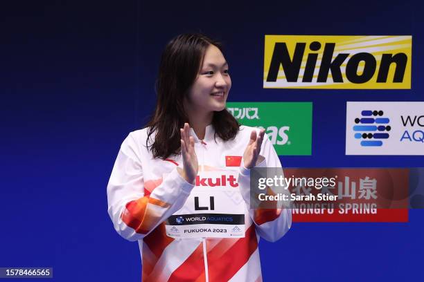 Silver medallist Bingjie Li of Team China poses during the medal ceremony of the Women's 800m Freestyle Final on day seven of the Fukuoka 2023 World...