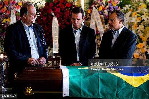 Vice Major Fernando Pezao, Major Eduardo Paes and Governor Sergio Cabral attend the funeral of the Architect Oscar Niemeyer at Palacio City on...