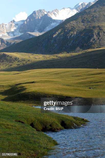 Kyrgyzstan Kol Ukok Lake At 3500 M Of Altitude, Near Kochkor, Kyrgyzstan, Central Asia.