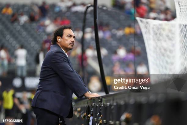 Former player Hugo Sanchez attends the pre-season friendly match between FC Barcelona and Real Madrid at AT&T Stadium on July 29, 2023 in Arlington,...