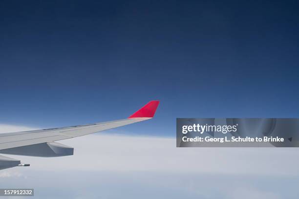 the sky - flugzeugheck stock-fotos und bilder