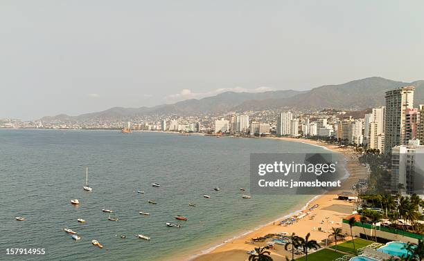 acapulco bucht morgen - acapulco stock-fotos und bilder