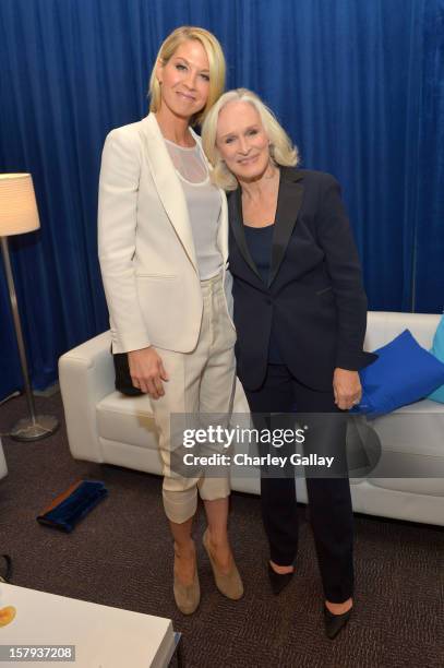 Presenters and actresses, Jenna Elfman and Glenn Close attend the American Giving Awards presented by Chase held at the Pasadena Civic Auditorium on...