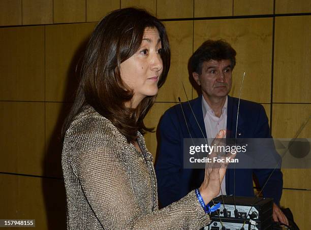 Ingrid Betancourt from 'Soutien Aux Otages d'Arlit' attends the 'Soutien A Tous Les Otages Du Monde' Press Conference at Hotel de Ville on December...
