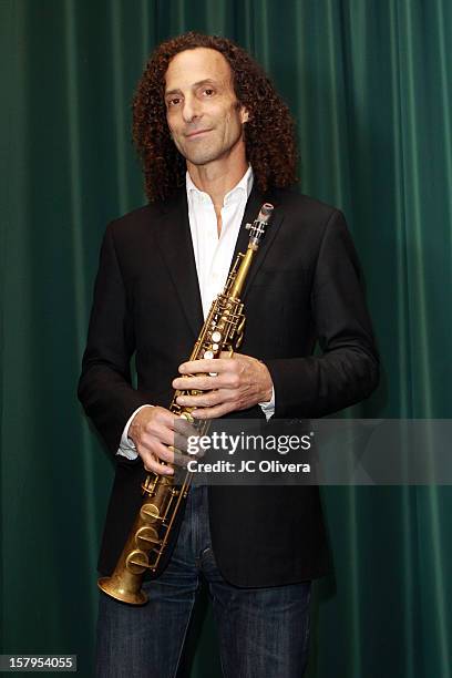 Kenny G attends a live Interactive reading event of 'ELFBOT' inside Barnes & Noble at The Americana at Brand on December 7, 2012 in Glendale,...