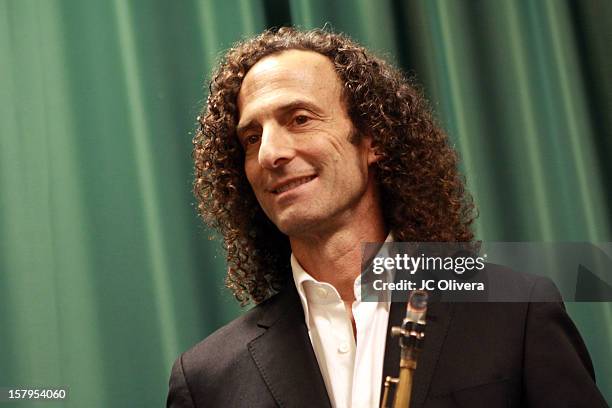 Kenny G attends a live Interactive reading event of 'ELFBOT' inside Barnes & Noble at The Americana at Brand on December 7, 2012 in Glendale,...