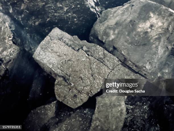 coal mineral full frame - bituminous coal stock pictures, royalty-free photos & images