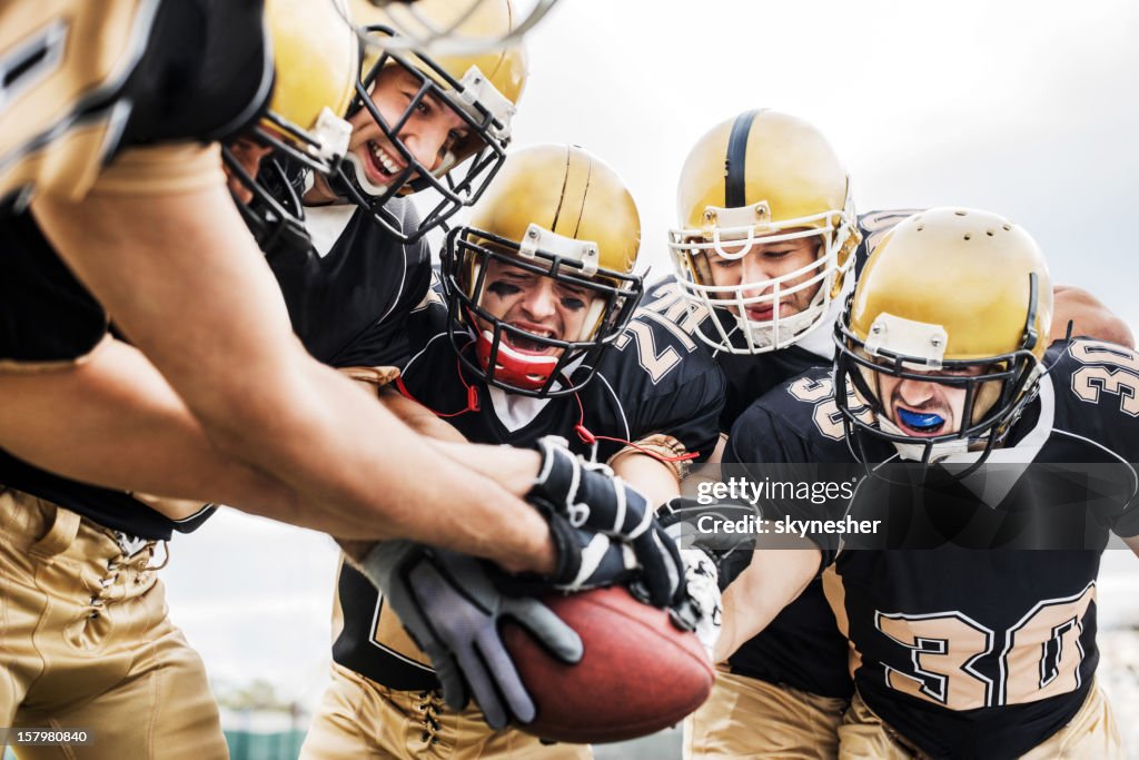 Performance Teamwork Nfl American Football Teamwork High-Res Stock Photo - Getty Images