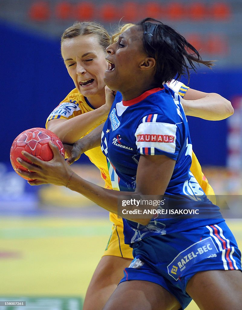 HANDBALL-EURO-2012-WOMEN-ROM-MNE
