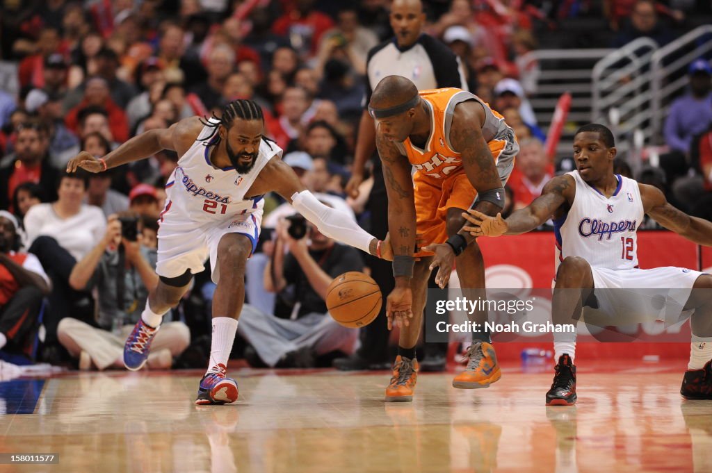 Phoenix Suns v Los Angeles Clippers