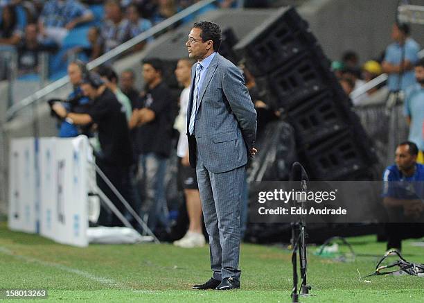 Coach Vanderlei Luxemburgo of Gremio during a match between Gremio and Hamburgo from Germany as part of the inauguration of Arena stadium on December...