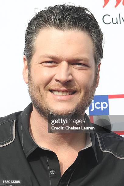 Musician Blake Shelton arrives at the JCPenney 12 day holiday giving tour performance at JCPenney on December 8, 2012 in Culver City, California.