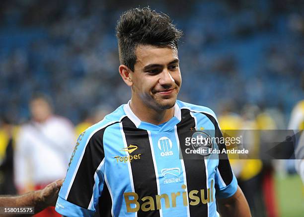 Saimon of Gremio during a match between Gremio and Hamburgo from Germany as part of the inauguration of Arena stadium on December 08, 2012 in Porto...