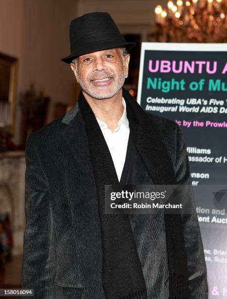 Ramon Hervey II attends Ubuntu Africa Worlds AIDS Day Benefit at Salmagundi Arts Club on December 8, 2012 in New York City.