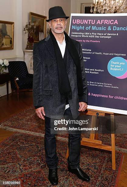 Ramon Hervey II attends the 2012 Ubuntu Africa Worlds AIDS Day Benefit at Salmagundi Arts Club on December 8, 2012 in New York City.