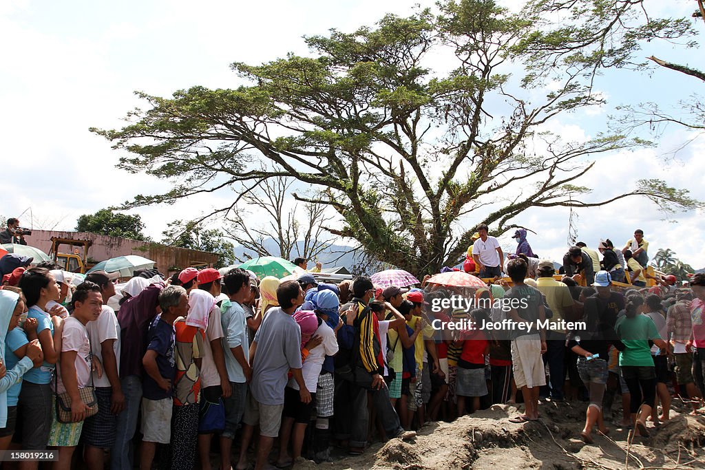 Death Toll Climbs As Typhoon Bopha Pounds Southern Philippines