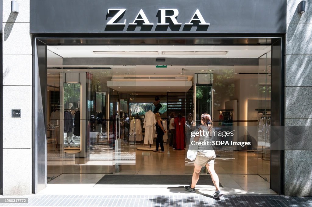A shopper enters the Spanish multinational clothing design...