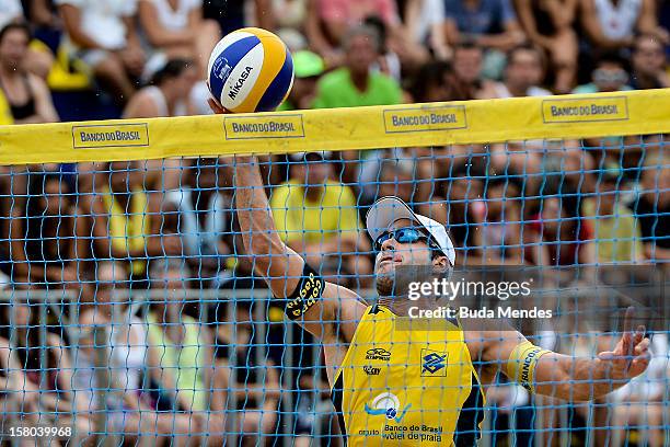 Bruno Schmidt in action during a beach volleyball match against the 6th stage of the season 2012/2013 Circuit Bank of Brazil at Copacabana Beach on...