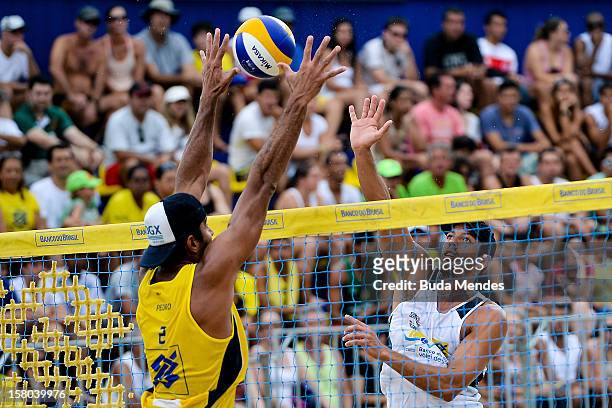 Oscar in action during a beach volleyball match against the 6th stage of the season 2012/2013 Circuit Bank of Brazil at Copacabana Beach on December...
