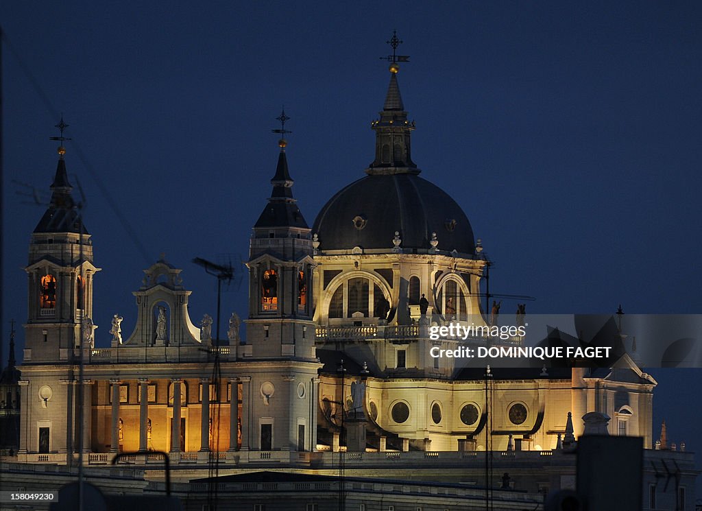 SPAIN-EARTH-HOUR