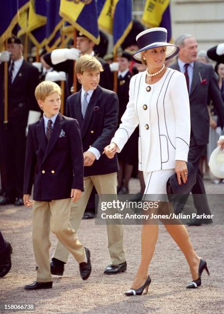 The Princess Of Wales And Princes William & Harry Attend The Vj Day 50Th Anniversary Celebrations In London. .