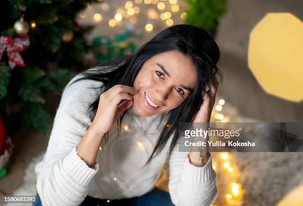 merry christmas portrait of happy funny woman - mid winter ball imagens e fotografias de stock