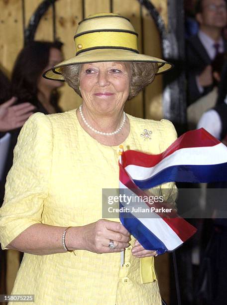 Queen Beatrix, Crown Prince Willem Alexander & Crown Princess Maxima Of Holland During Their State Visit To Chile.Visit To The Santa Clara Children'S...