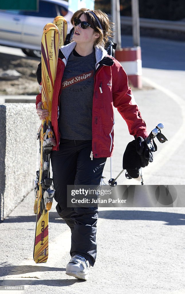 The Duke Of York And Princesses Beatrice And Eugenie Skiing - Verbier
