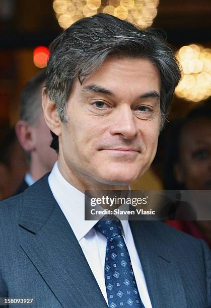 Dr. Mehmet Oz attends Green and Eco-Friendly Applebee's Ribbon Cutting Ceremony at Applebee's on December 10, 2012 in New York City.