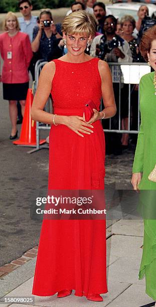 Diana, The Princess Of Wales Visits Washington, Usa.Gala Dinner Held By The American Red Cross, To Raise Funds For Landmine Victims Around The World....