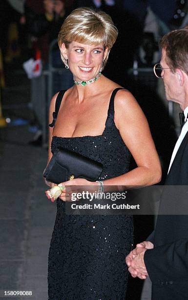 The Princess Of Wales Attends A Gala Dinner At The Tate Gallery On Her 36Th Birthday. .